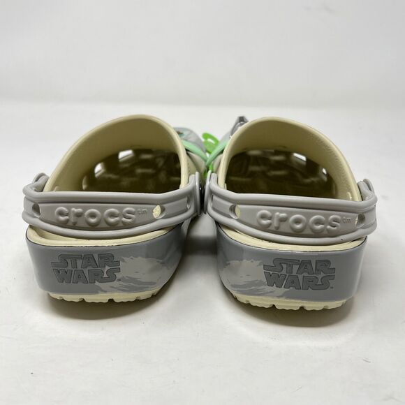 New Crocs Star Wars Baby Yoda Mandalorian Classic Clogs with Jibbitz Sz J2 - Picture 5 of 12